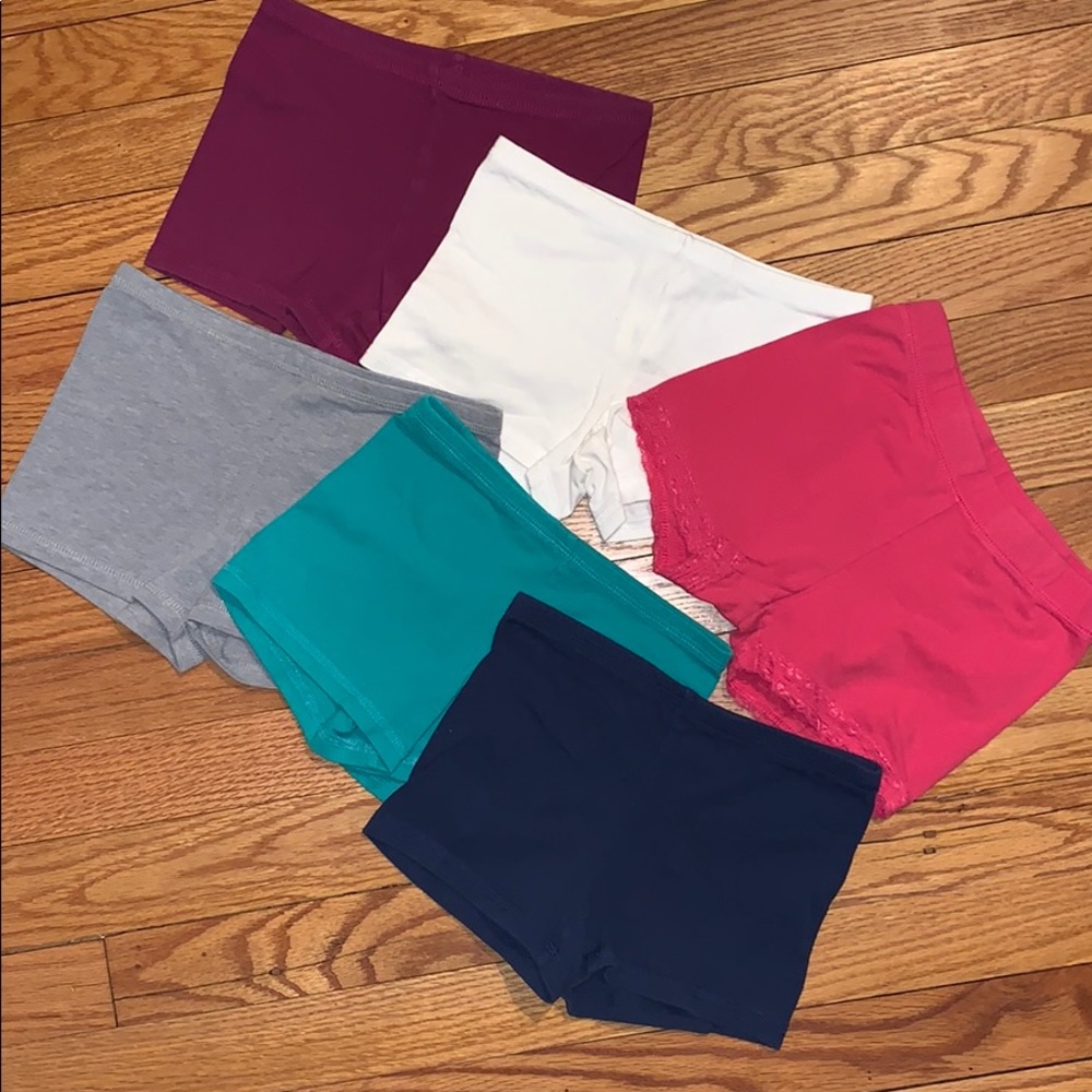Bundle of 6 Girls Old Navy Size M shorts